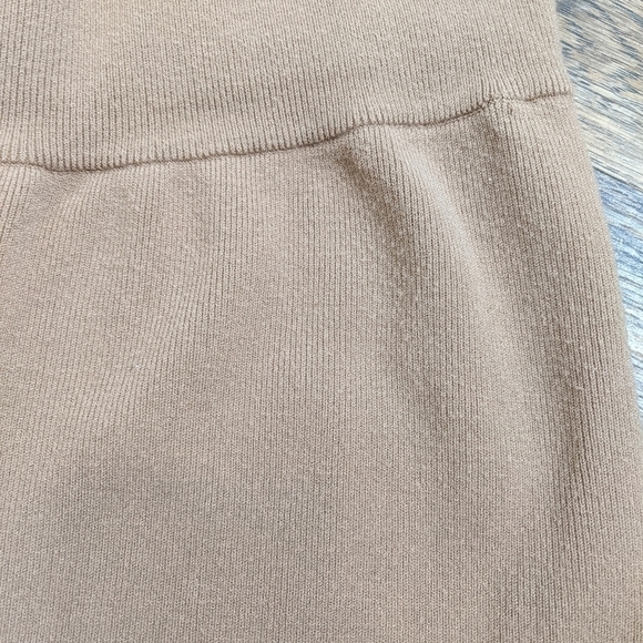 Wilfred Tan Bike Shorts - Picture 5 of 7